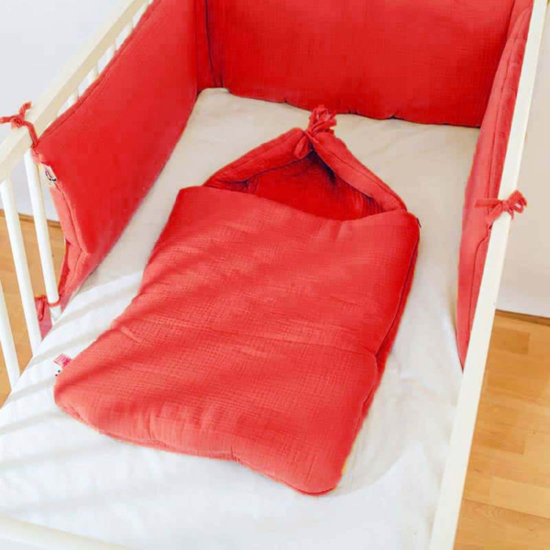 Babynest aus Bio-Baumwolle Rot - Minky Mooh